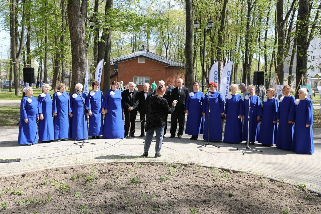 14 мая 2023 года в сквере имени Владимира Почивалова Волховский филиал акционерного общества «Апатит» провёл фестиваль «Встреча поколений».